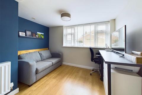 8 Bush Hay, Churchdown, Gloucester, GL3 2QR