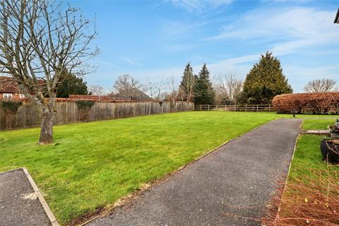 9 Bakersgate Gardens, Pirbright, Woking, GU24 0NE