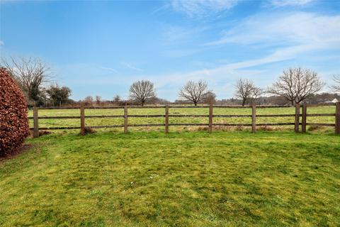 9 Bakersgate Gardens, Pirbright, Woking, GU24 0NE