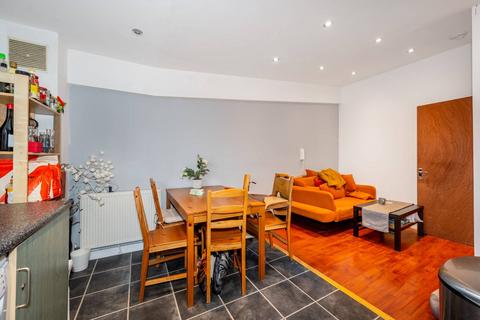 3 bedroom maisonette for sale, Bemerton Street, King's Cross, London, N1