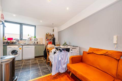 3 bedroom maisonette for sale, Bemerton Street, King's Cross, London, N1