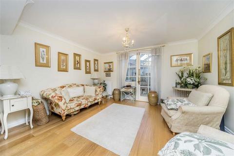 2 bedroom house for sale, White Heron Mews, Teddington TW11