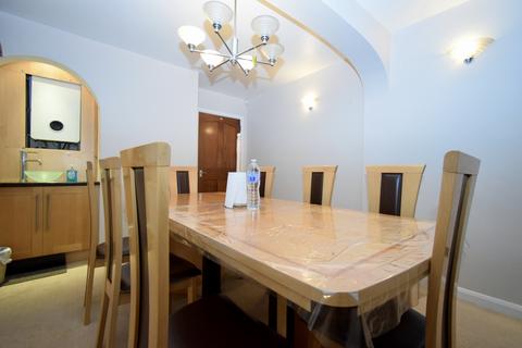 18 Baslow Road, Leicester, LE5 5HD