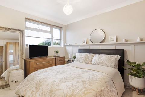 30 Whenman Avenue, Bexley, DA5 2BS