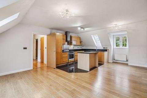 2 bedroom apartment to rent, Farnham Common First Floor 2 Bedroom 2 Bathroom Apartment £1495pcm