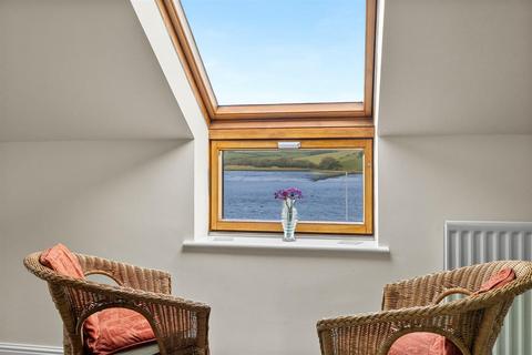 3 bedroom end of terrace house for sale, Hodders Way, Saltash PL12