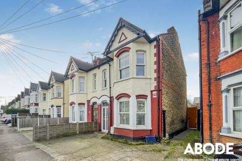 3 bedroom semi-detached house for sale, Claremont Road, Westcliff-On-Sea