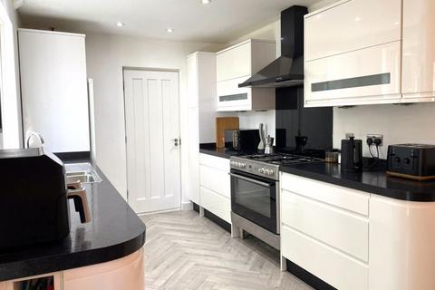 77 Dugdale Crescent, Sutton Coldfield, B75 5HA