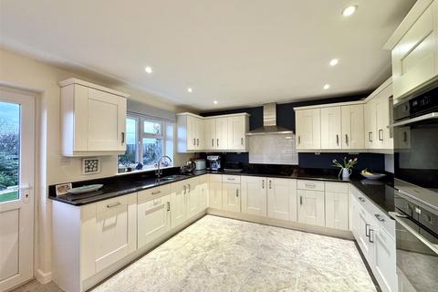 8 Dozmere Close, Feock, Truro, TR3 6RL