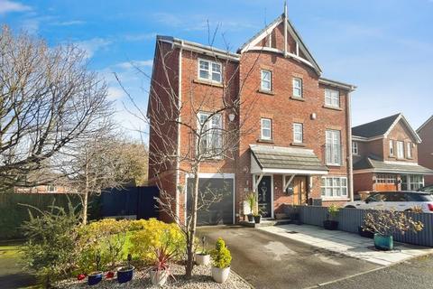 4 bedroom semi-detached house for sale