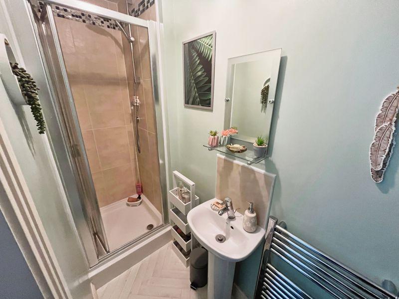 Downstairs shower