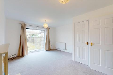 2 bedroom semi-detached house to rent, Gresley Drive, Stamford