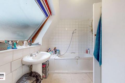 24b Hay Close, London, E15 4HN
