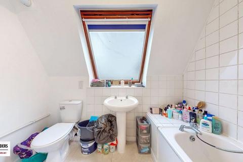 24b Hay Close, London, E15 4HN