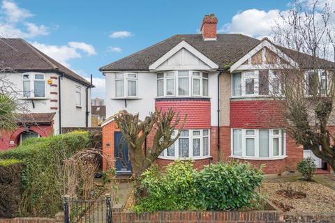 Whitton Avenue West, Greenford