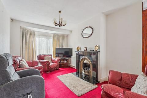 3 bedroom end of terrace house for sale, Carr Road, Northolt