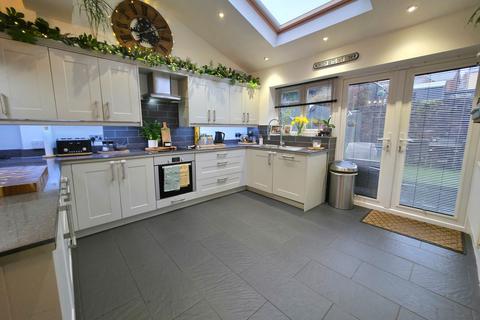 11 Asquith Street, Griffithstown, Pontypool, NP4 5HL