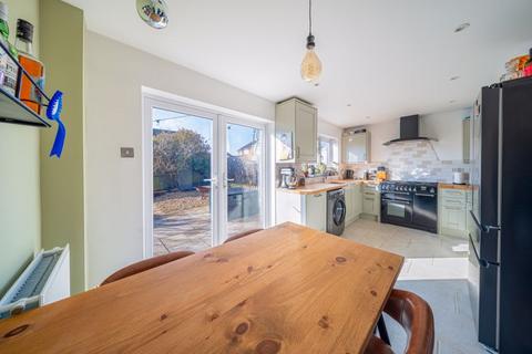 5 Acacia Crescent, Trowbridge, BA14 9SZ