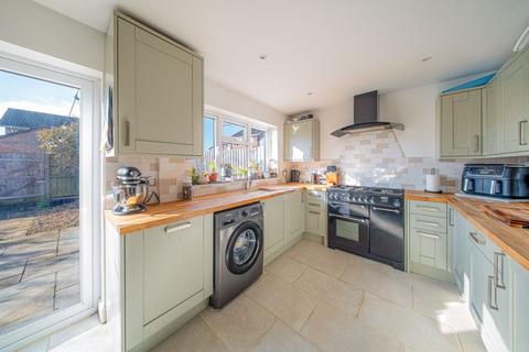 5 Acacia Crescent, Trowbridge, BA14 9SZ
