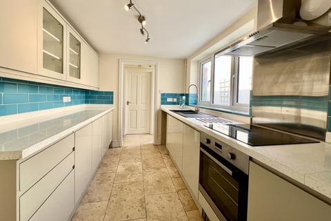 2 bedroom terraced house for sale, Hamstreet