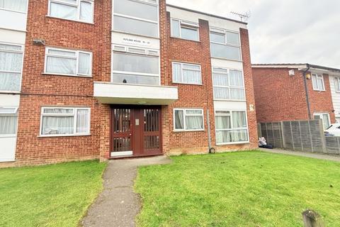 2 bedroom flat for sale, The Farmlands, Northolt