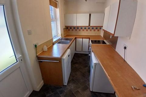 2 bedroom terraced house to rent, Haddenham Road, Leicester