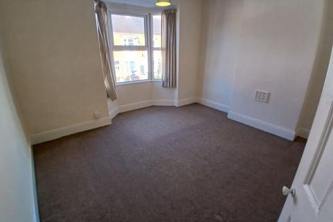 2 bedroom terraced house to rent, Haddenham Road, Leicester