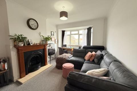 2 bedroom maisonette for sale, Carlton Close, Northolt