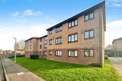 1 bedroom flat for sale, Campernell Close, Brightlingsea, CO7