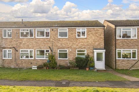 2 bedroom maisonette for sale, Sutton Close, Tring