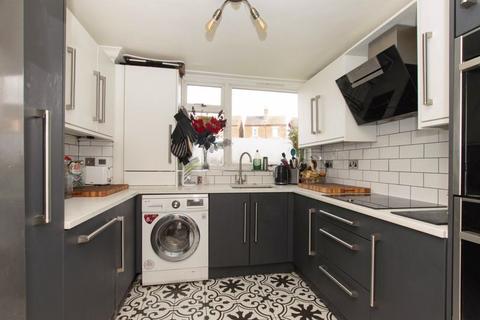 undefined, Sutton Close, Tring