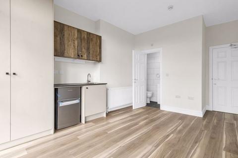 Studio to rent, Studio Flat  - Muswell Hill, N10  * FREE SUPER FAST 1 Gb BROADBAND INTERNET*