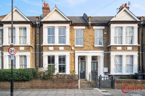 3 bedroom apartment for sale, Nightingale Lane, N8