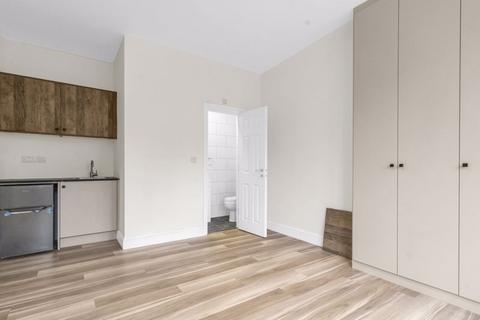 undefined, Muswell Hill N10