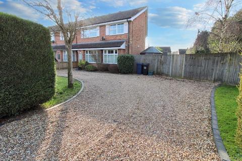 3 bedroom end of terrace house for sale, Copners Drive, Holmer Green HP15