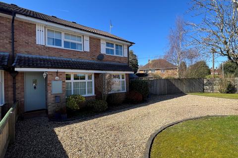 8 Copners Drive, Holmer Green, High Wycombe, HP15 6SG