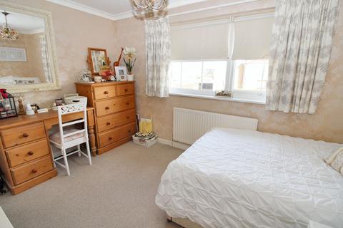 8 Copners Drive, Holmer Green, High Wycombe, HP15 6SG