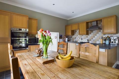 3 bedroom apartment for sale, Rural Illogan- Character first floor apartment in rural location