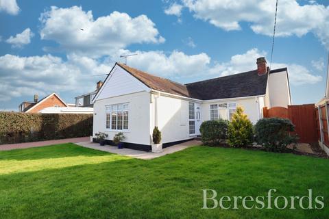 3 bedroom bungalow for sale, Imperial Avenue, Mayland, CM3