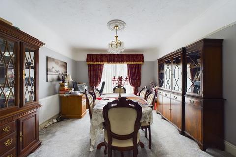 undefined, King Edwards Avenue, Gloucester