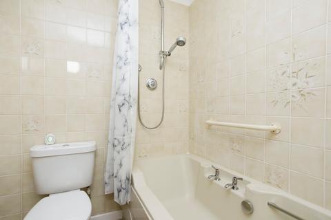 1 bedroom apartment for sale, Homestream House, Horsham RH12