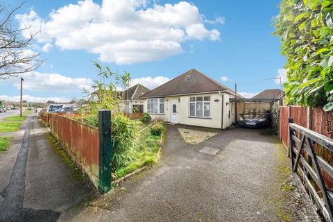 3 bedroom bungalow for sale, Mossley Avenue, Poole BH12