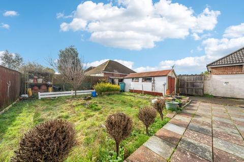 3 bedroom bungalow for sale, Mossley Avenue, Poole BH12