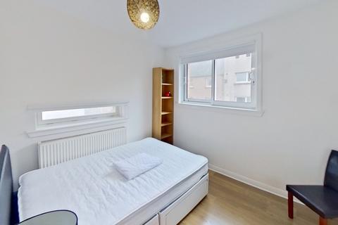 undefined, Brown's Close, Edinburgh, EH8