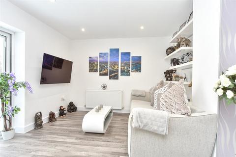 19 Knowle Avenue, Bexleyheath, DA7 5LP
