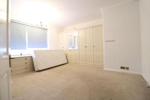 2 bedroom apartment for sale, Edgware HA8