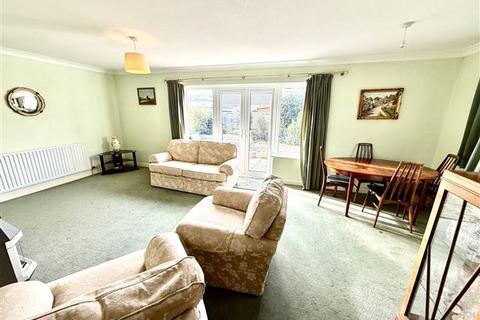 22 Hamble Gardens, Worthing, BN13 3NH