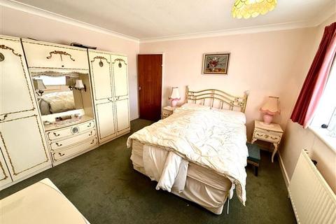 22 Hamble Gardens, Worthing, BN13 3NH
