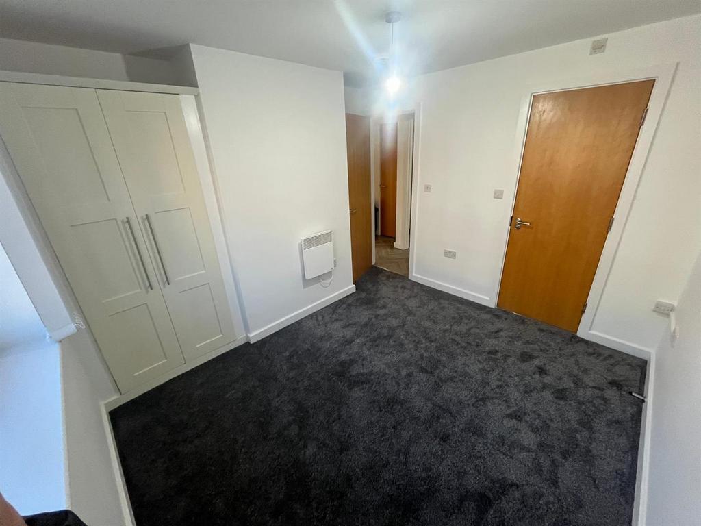 Bedroom 2.2.jpg