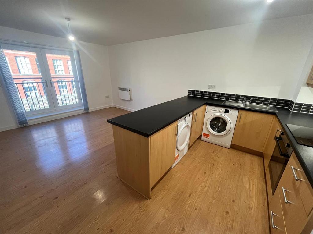 Kitchen 3.jpg